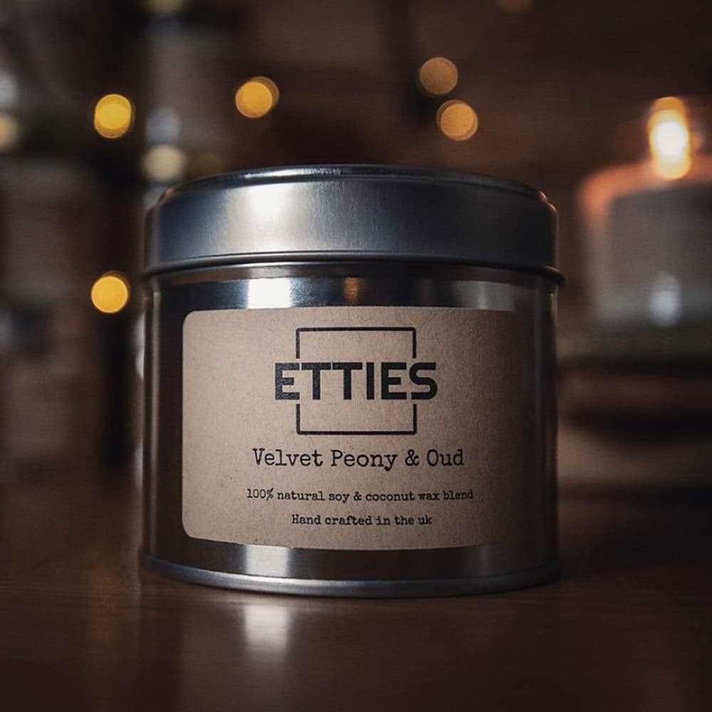 Velvet Peony & Oud – Scented Vegan Candle – 250ml